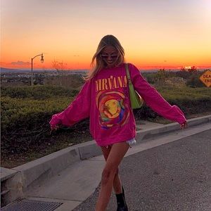 URBAN OUTFITTERS Nirvana Smile Oversized Sweatshirt Size S/M